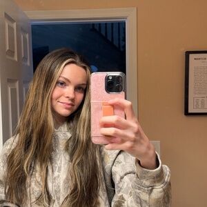 Meet your Posher, Madeline